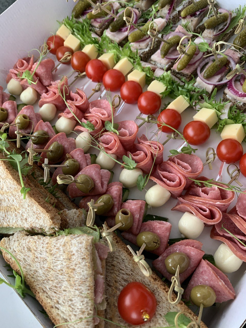 Канапе под крепкие 68 шт Канапе под крепкие 68 шт